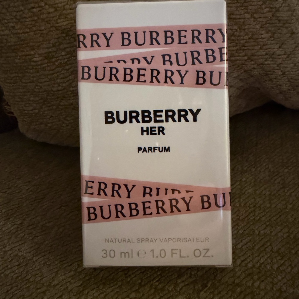 Burberry Her perfume